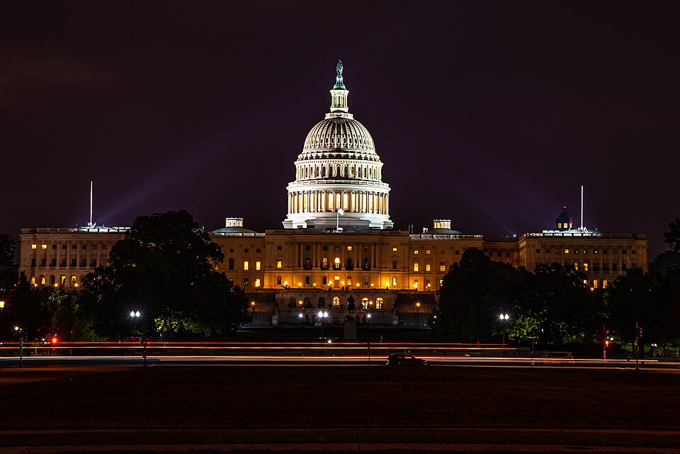 https://commons.wikimedia.org/wiki/File:United_States_Capitol_Building_at_night.jpg