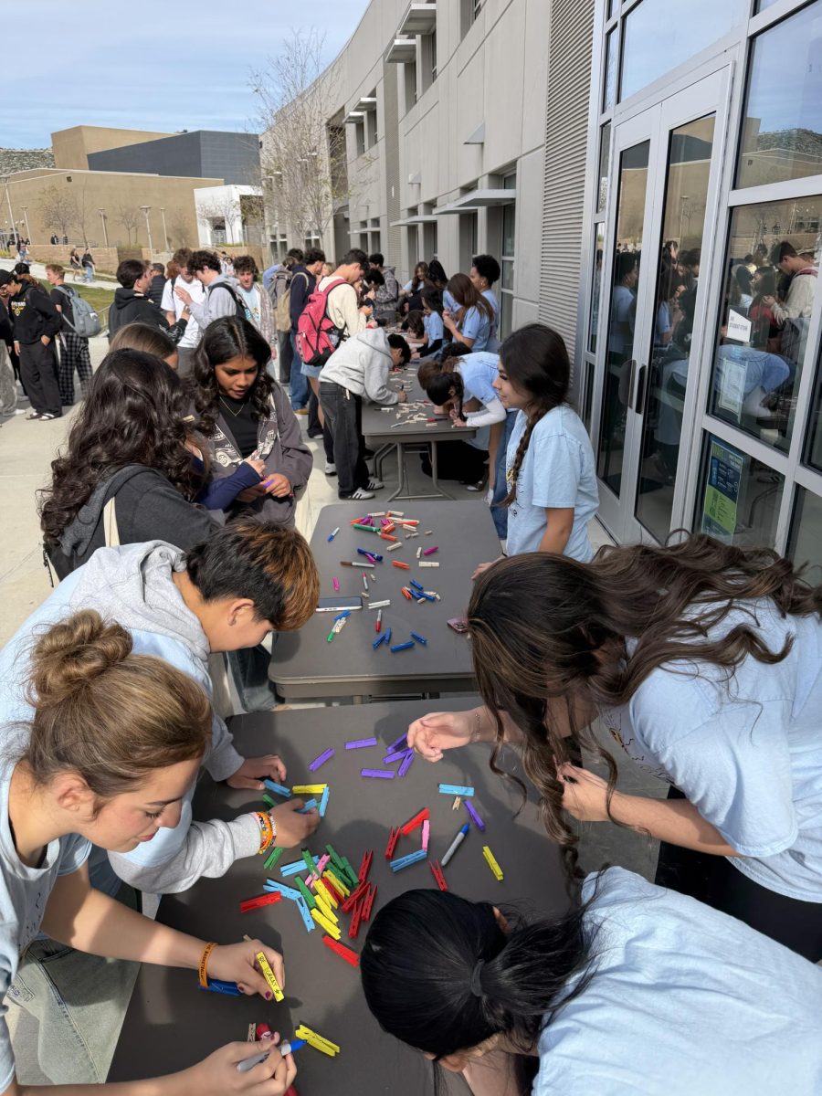 Students Participate in our activity (clip it for kindness) here at CHS. Hosted by our wonderful School Leadership Team & School Social Workers!